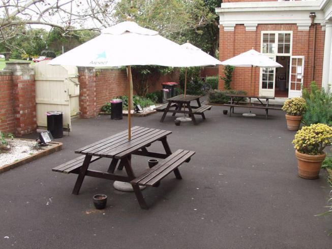 Terrasse de l'école de langue