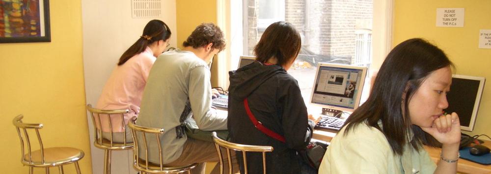 étudiants à l'école d'anglais de Londres en Grande-Bretagne