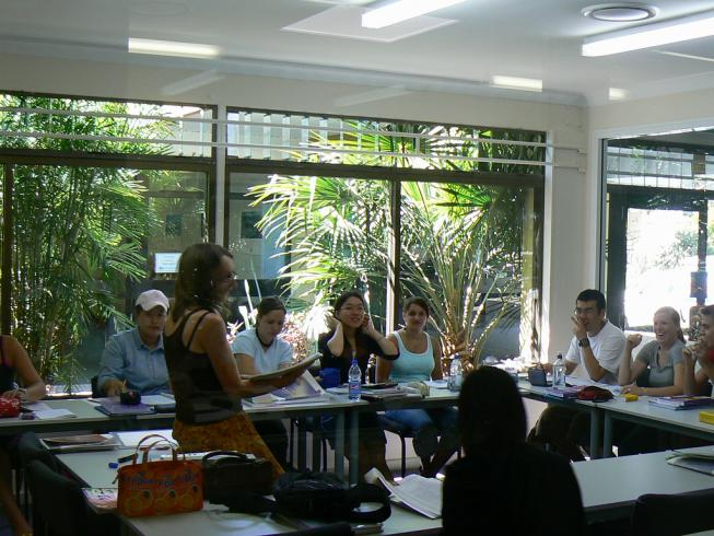 Salle de classe très lumineuse