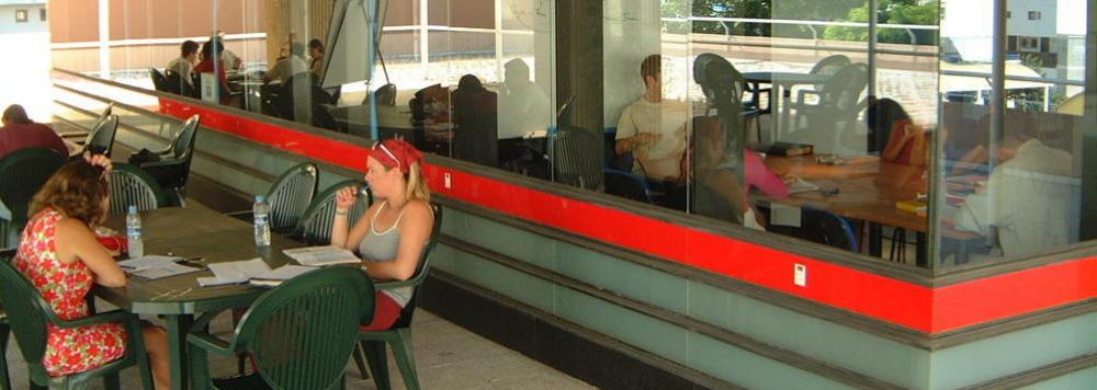 étudiants à l'école d'espagnol de Marbella en Espagne