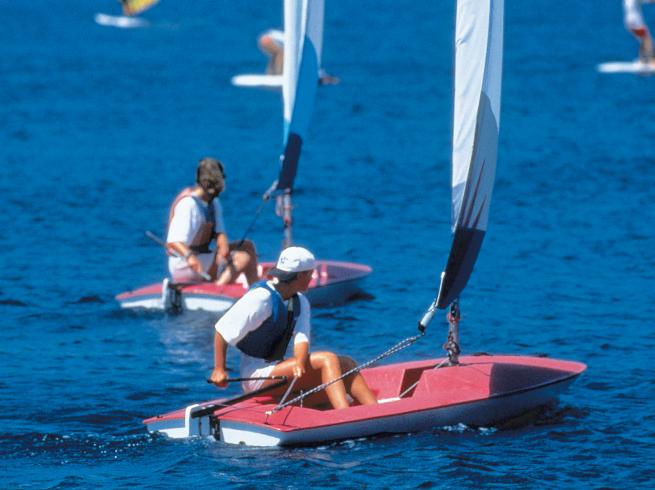 Faire de la voile en séjour linguistique