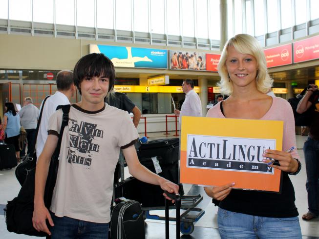 Accueil des étudiants en séjour linguistique à l'aéroport de Vienne