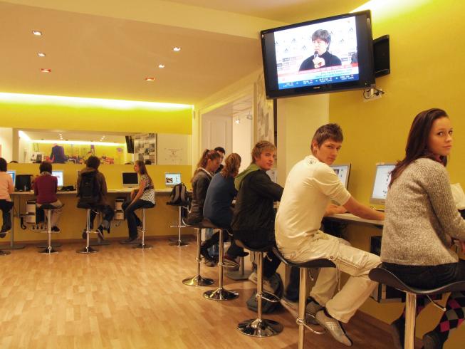 Internet Café pour les 16-19 ans