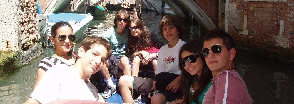jeunes adolescents en séjours linguistiques d'italien en Italie